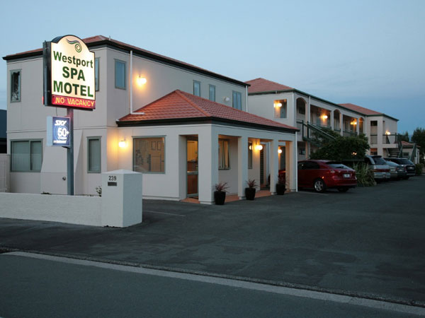 West Port Spa Motels